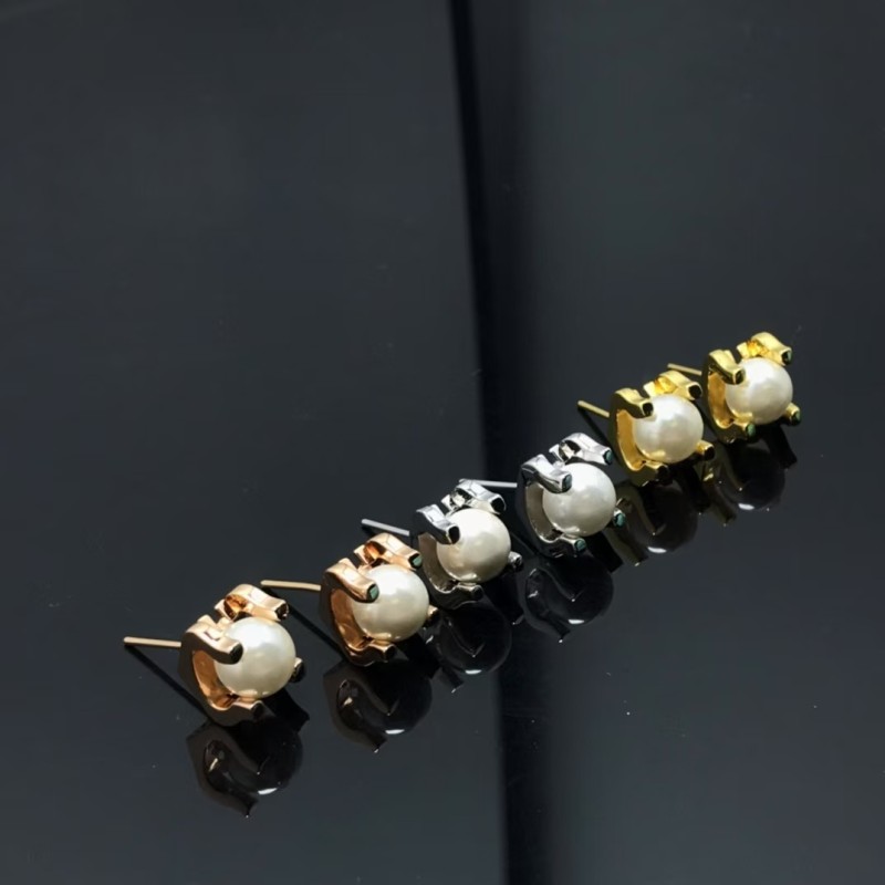 Classic Brand Cartier New cow horn pearl earrings Factory Direct Sales Free Shipping