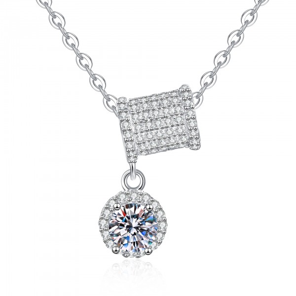 Fashionable new style S925 sterling silver moissanite necklace light luxury small waist necklace for women niche design clavicle chain pendant wholesale