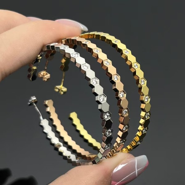 Classic brand Chaumet earrings New interval diamond honeycomb earrings factory direct sales free shipping