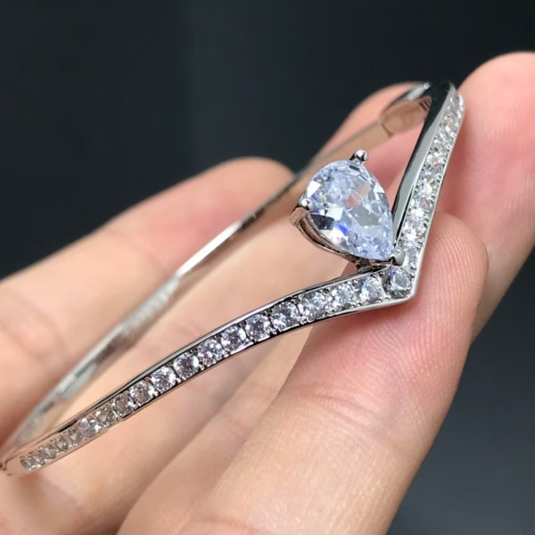 Classic brand Chaumet bracelet New Crown V-shaped Diamond Bracelet factory direct sales free shipping