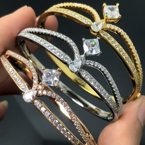 Classic brand Chaumet bracelet New Diamond studded Bond Bracelet factory direct sales free shipping
