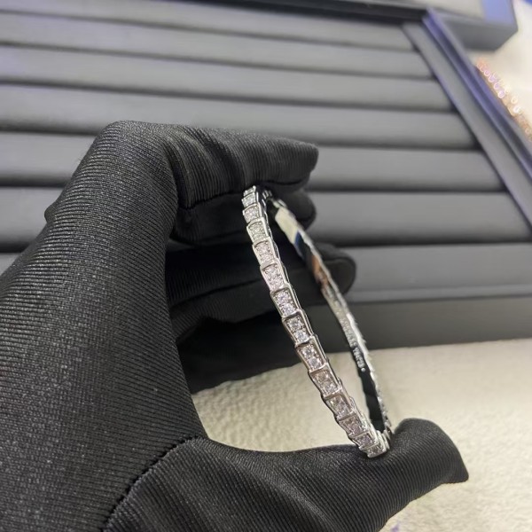 Classic brand high-end jewelry Bvlgari bracelet Snake bone full diamond bracelet factory direct sales free shipping