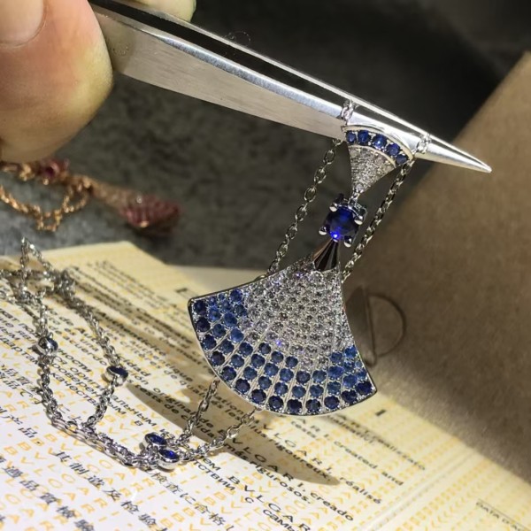 Classic brand Bulgari  New Starry Sky Gradient Skirt Necklace factory direct sales free shipping
