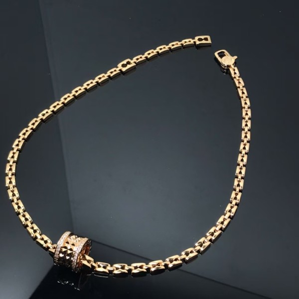 Classic brand Bulgari New High Quality Full Diamond Water Chestnut Necklace factory direct sales free shipping