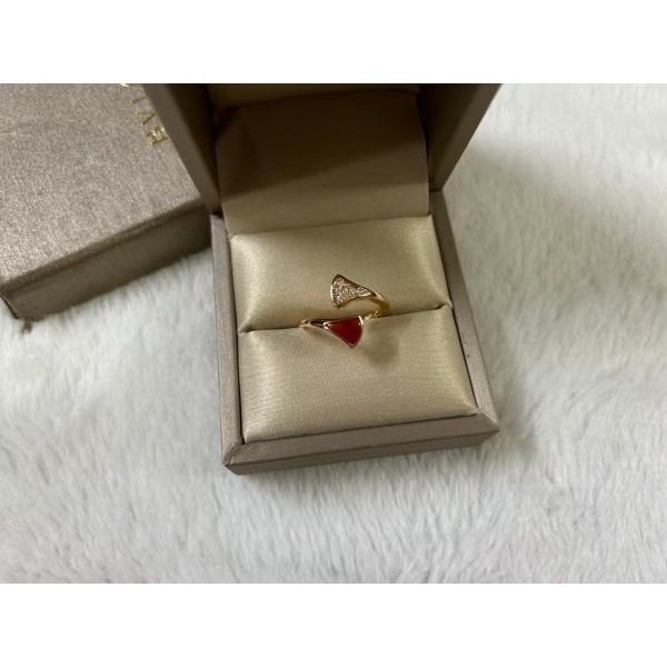 Classic brand Bvlgari ring  mother of pearl diamond skirt ring  factory direct sales free shipping
