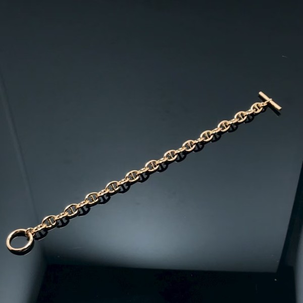 Luxury brand Hermes bracelet New smooth 8-shaped multi section pig nose bracelet factory direct sales free shipping