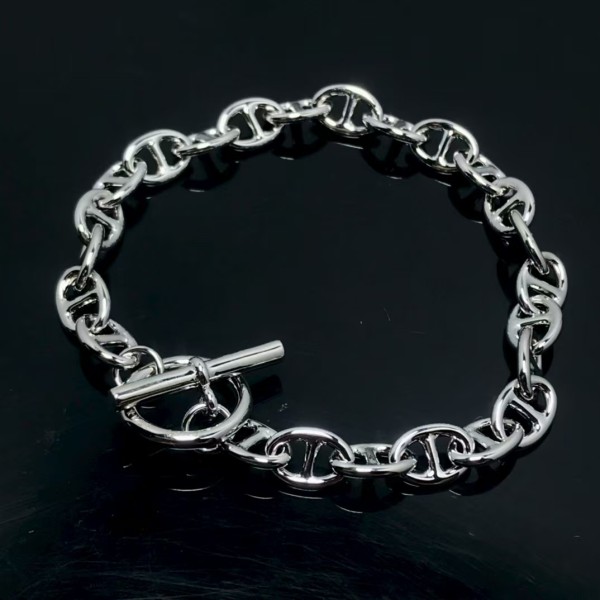 Luxury brand Hermes bracelet New smooth 8-shaped multi section pig nose bracelet factory direct sales free shipping