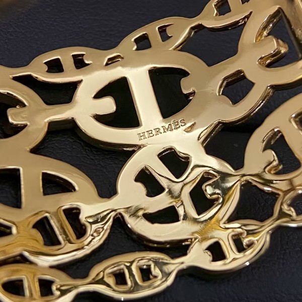 Luxury brand Hermes bracelet New hollowed out smooth pig nose bracelet factory direct sales free shipping