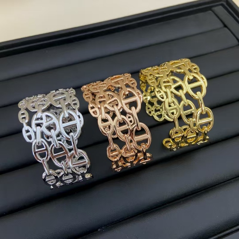 Luxury brand Hermes bracelet New hollowed out smooth pig nose bracelet factory direct sales free shipping