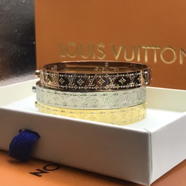 Classic brand LV bracelet Diamond Couple Bracelet Factory Direct Sales Free Shipping