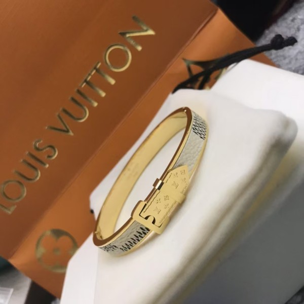 Classic brand LV bracelet Belt Couple Bracelet Factory Direct Sales Free Shipping
