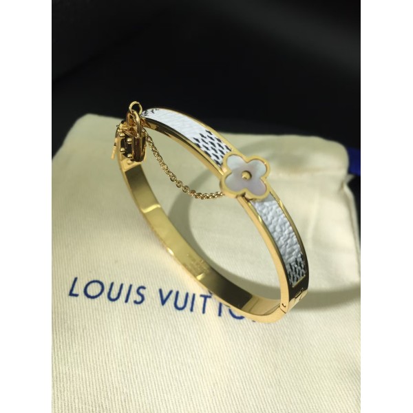 Classic brand LV bracelet New Four Leaf Clover White Fritillaria Bracelet Factory Direct Sales Free Shipping