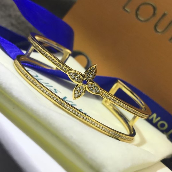 Classic brand LV bracelet New Double layered Starry Sky Flower Bracelet Factory Direct Sales Free Shipping