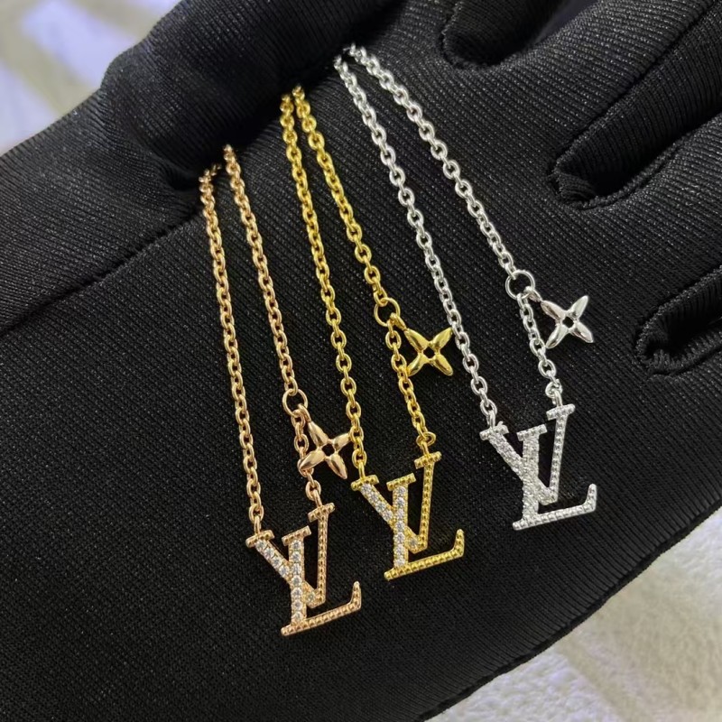 Classic brand LV necklace New Half Diamond Letter Necklace Factory Direct Sales Free Shipping