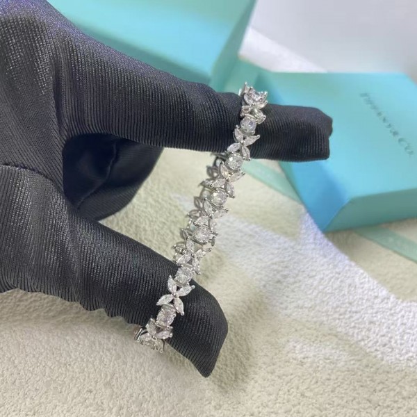 High quality Tiffany new diamond bracelet with crossed eyelets