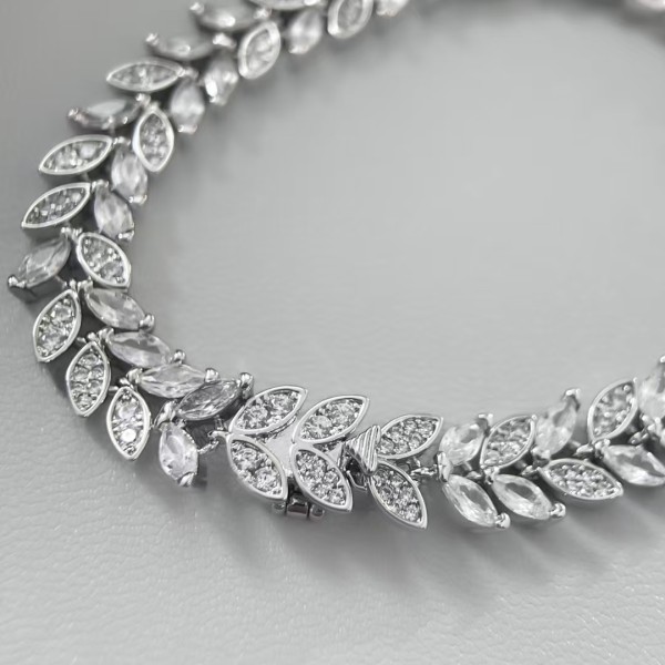 Classic Brand Tiffany Bracelet New multi section diamond studded horse eye stone leaf bracelet Factory Direct Sales Free Shipping