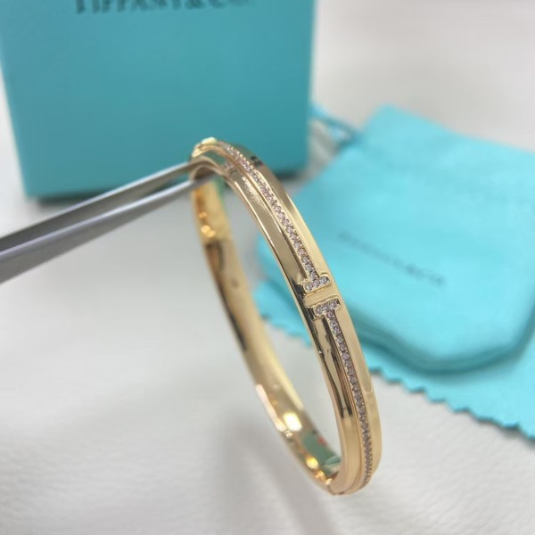 Classic Brand Tiffany Bracelet New diamond studded smiley face bracelet Factory Direct Sales Free Shipping 