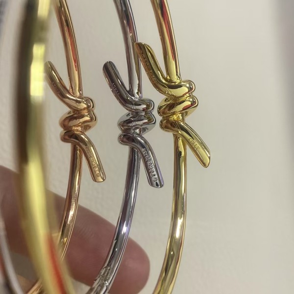 Classic Brand Tiffany Bracelet New smooth twisted rope bracelet Factory Direct Sales Free Shipping
