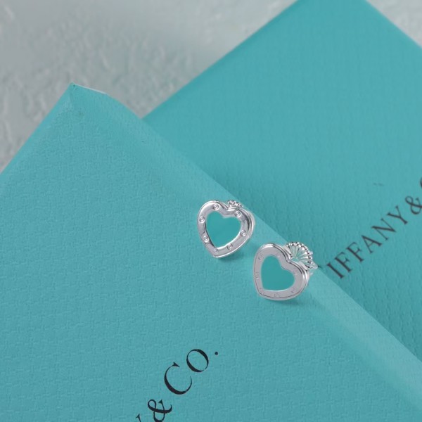 Classic Brand Tiffany Earrings Classic Love Earrings Factory Direct Sales Free Shipping