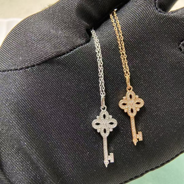 Classic Brand Tiffany Necklace New Mini Key Necklace Factory Direct Sales Free Shipping