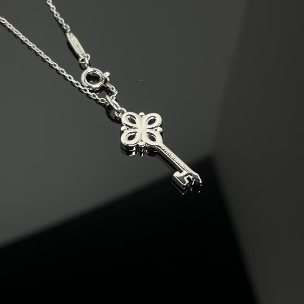 Classic Brand Tiffany Necklace New Mini Key Necklace Factory Direct Sales Free Shipping