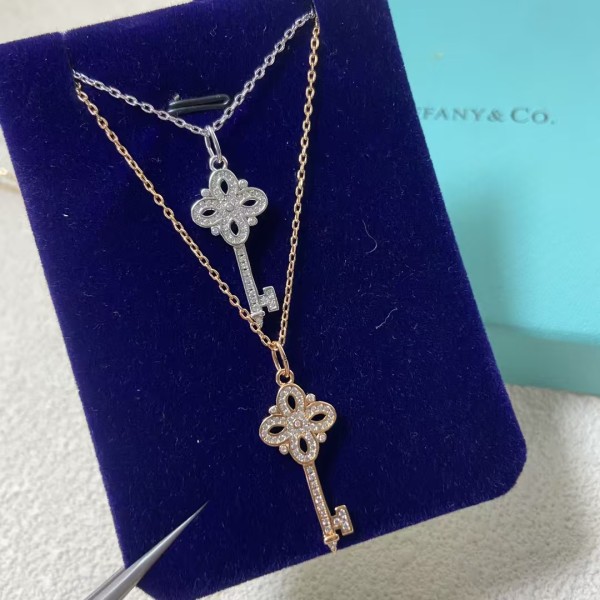 Classic Brand Tiffany Necklace New Mini Key Necklace Factory Direct Sales Free Shipping