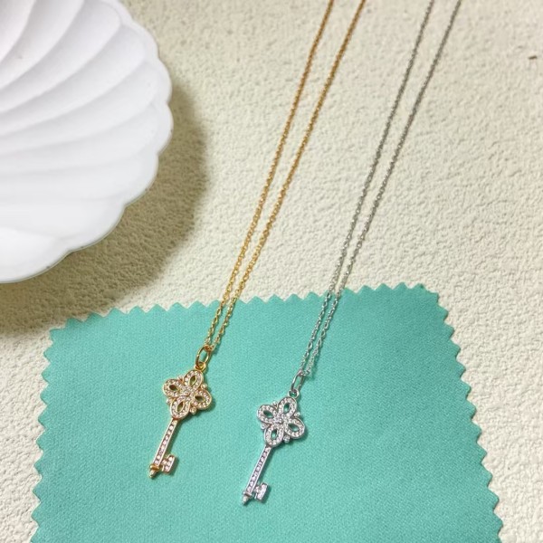 Classic Brand Tiffany Necklace New Mini Key Necklace Factory Direct Sales Free Shipping