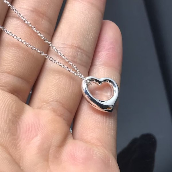 Classic Brand Tiffany Necklace New Smooth Love Necklace Factory Direct Sales Free Shipping
