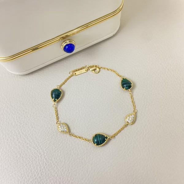 Classic brand Boucheron New New diamond inlaid mother of pearl bracelet Factory Direct Sales with Free Shipping