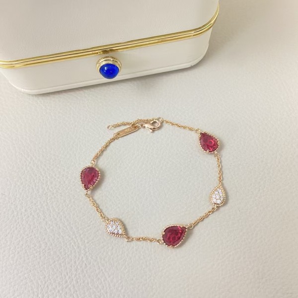 Classic brand Boucheron New New diamond inlaid mother of pearl bracelet Factory Direct Sales with Free Shipping