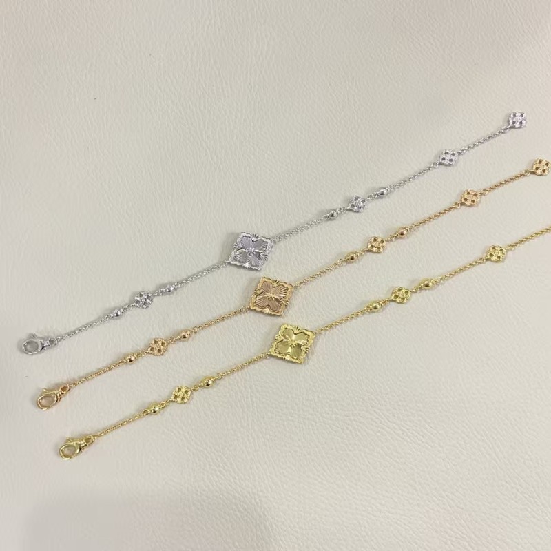 Classic brand Buccellati bracelet New laser retro petal clover bracelet factory direct sales free shipping