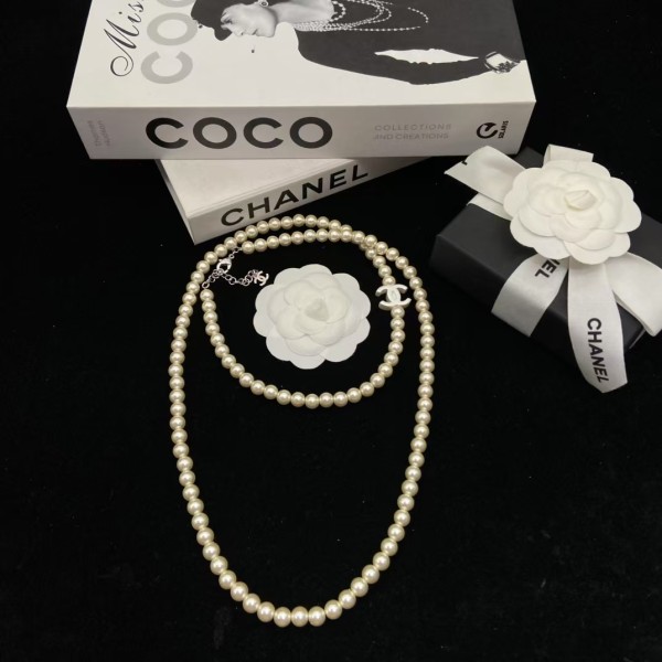 Classic brand Chanel necklace New Double C Pearl Necklace factory direct sales free shipping