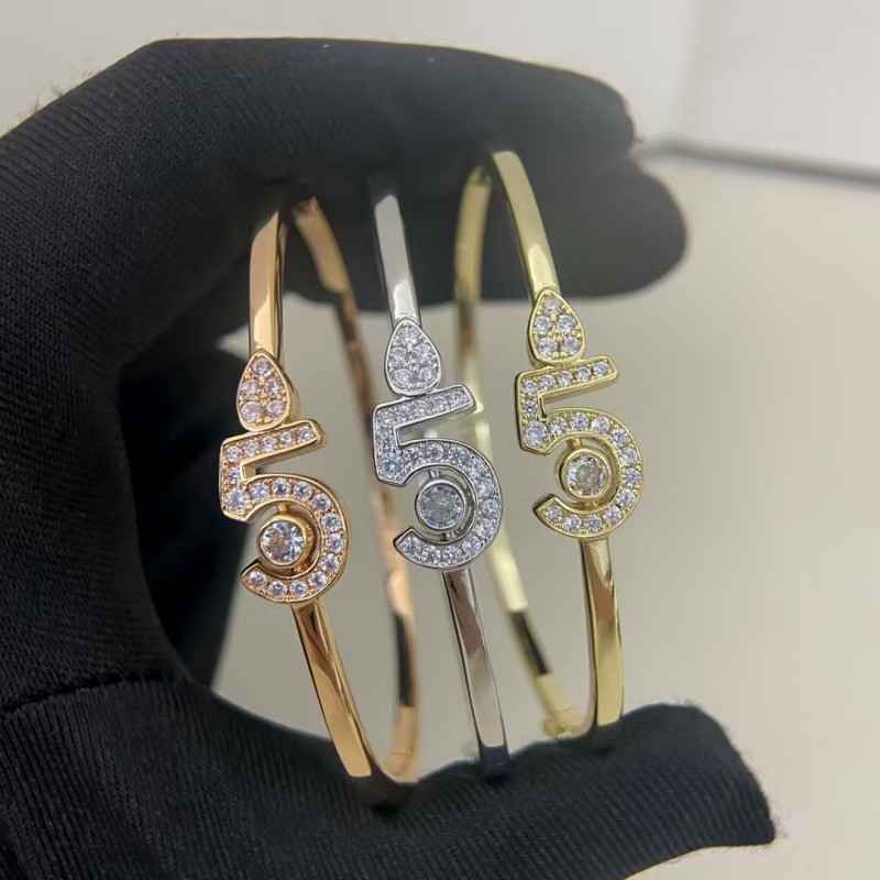 Classic brand Chanel bracelet New diamond studded drip water 5-character bracelet factory direct sales free shipping