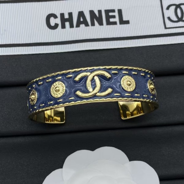Classic brand Chanel bracelet New Fashion Bracelet factory direct sales free shipping 