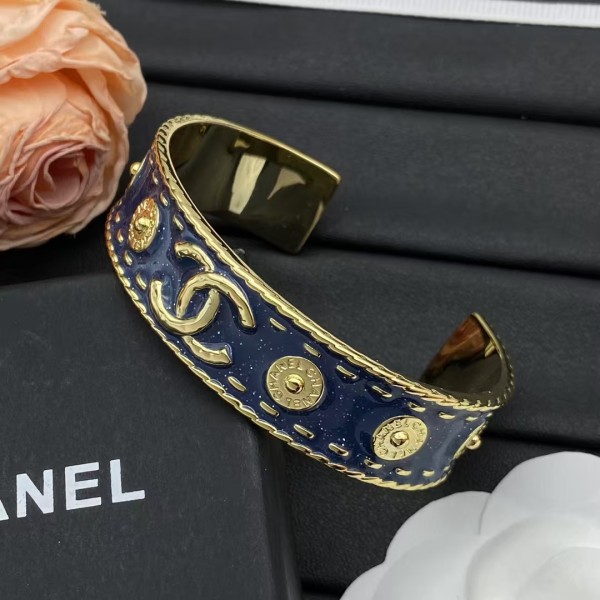 Classic brand Chanel bracelet New Fashion Bracelet factory direct sales free shipping