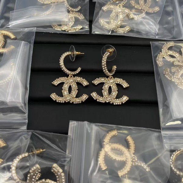 Classic brand Chanel earrings Double C earrings factory direct sales free shipping