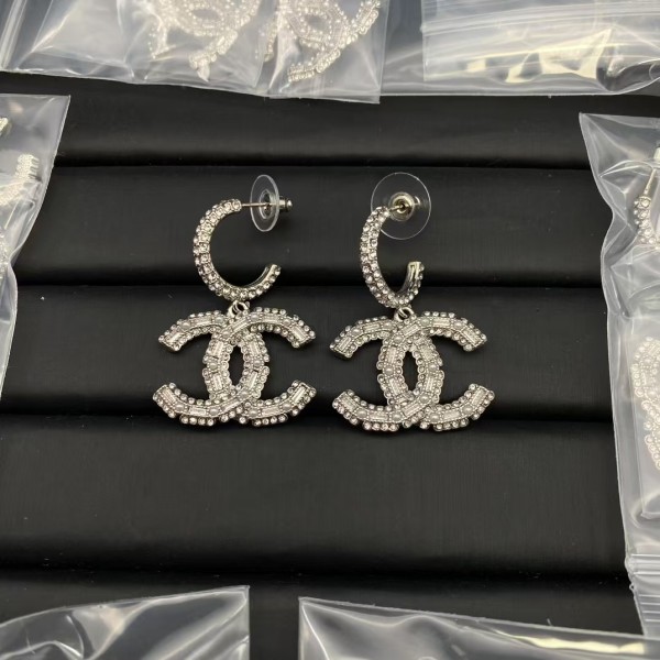 Classic brand Chanel earrings Double C earrings factory direct sales free shipping 