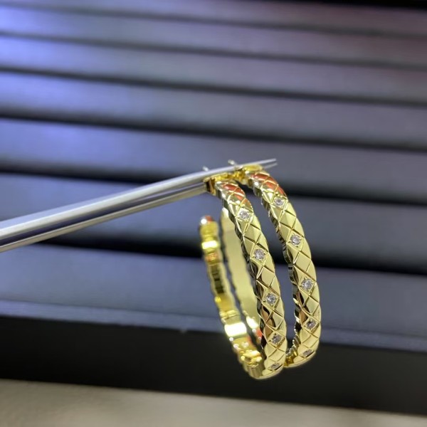 Classic brand Chanel earrings New diamond studded diamond grid earrings factory direct sales free shipping 