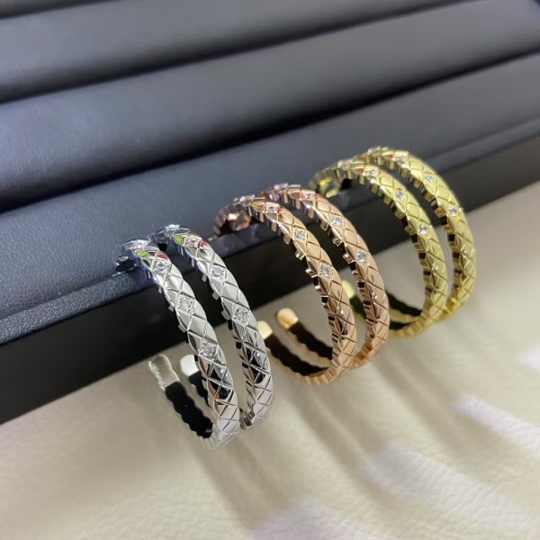Classic brand Chanel earrings New diamond studded diamond grid earrings factory direct sales free shipping
