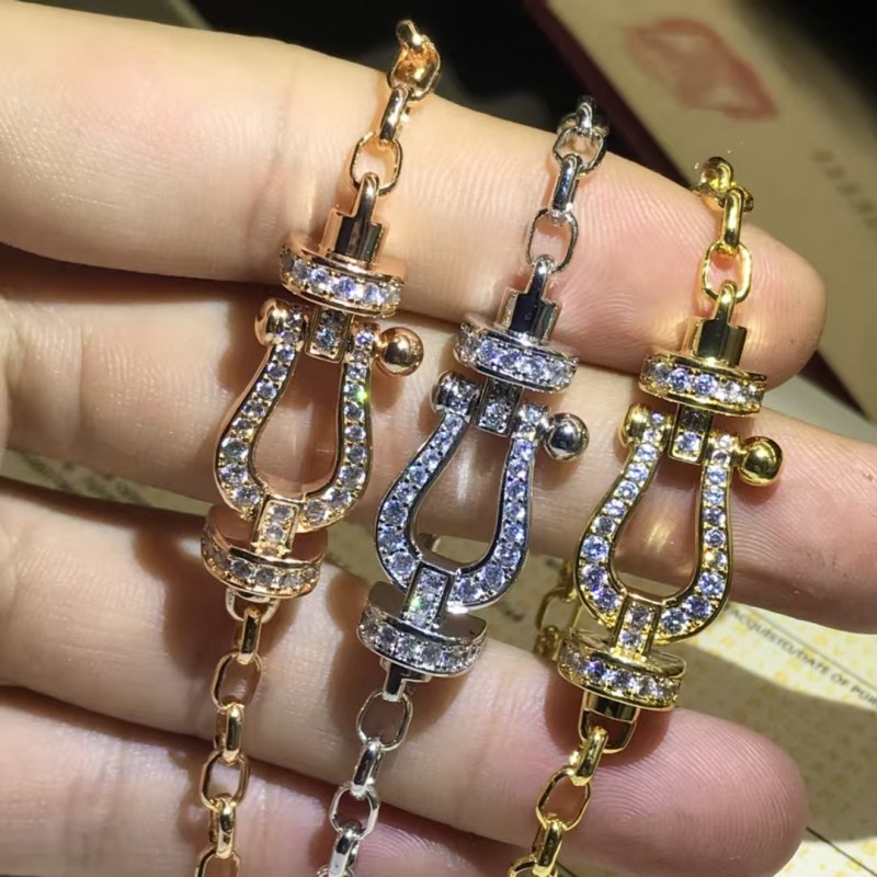 Light luxury brand FRED New horseshoe star bracelet Factory Direct Sales Free Shipping