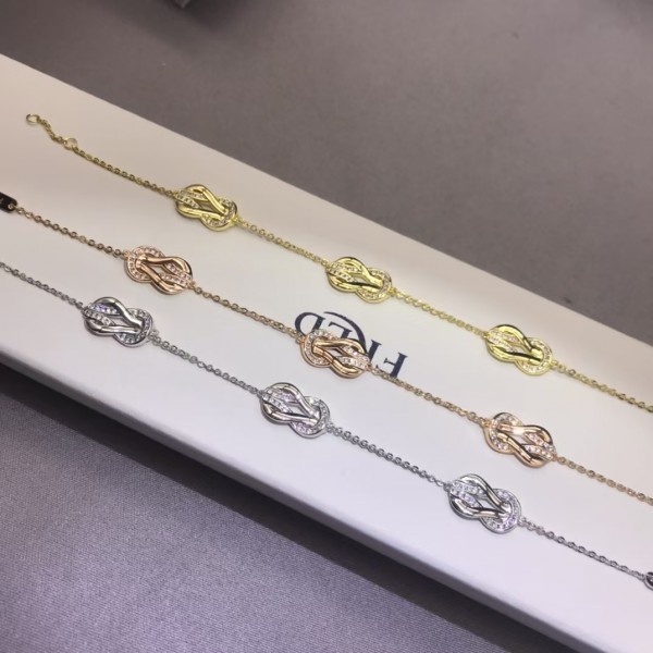 Light luxury brand FRED New Three Flower Half Diamond 8-Character Bracelet Factory Direct Sales Free Shipping