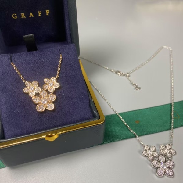 Classic brand graff Three Flower Necklace factory direct sales free shipping